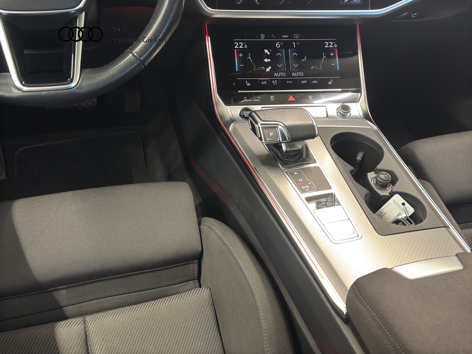 A6 Avant 40 TDI quattro S line Black Pano Matrix Navi