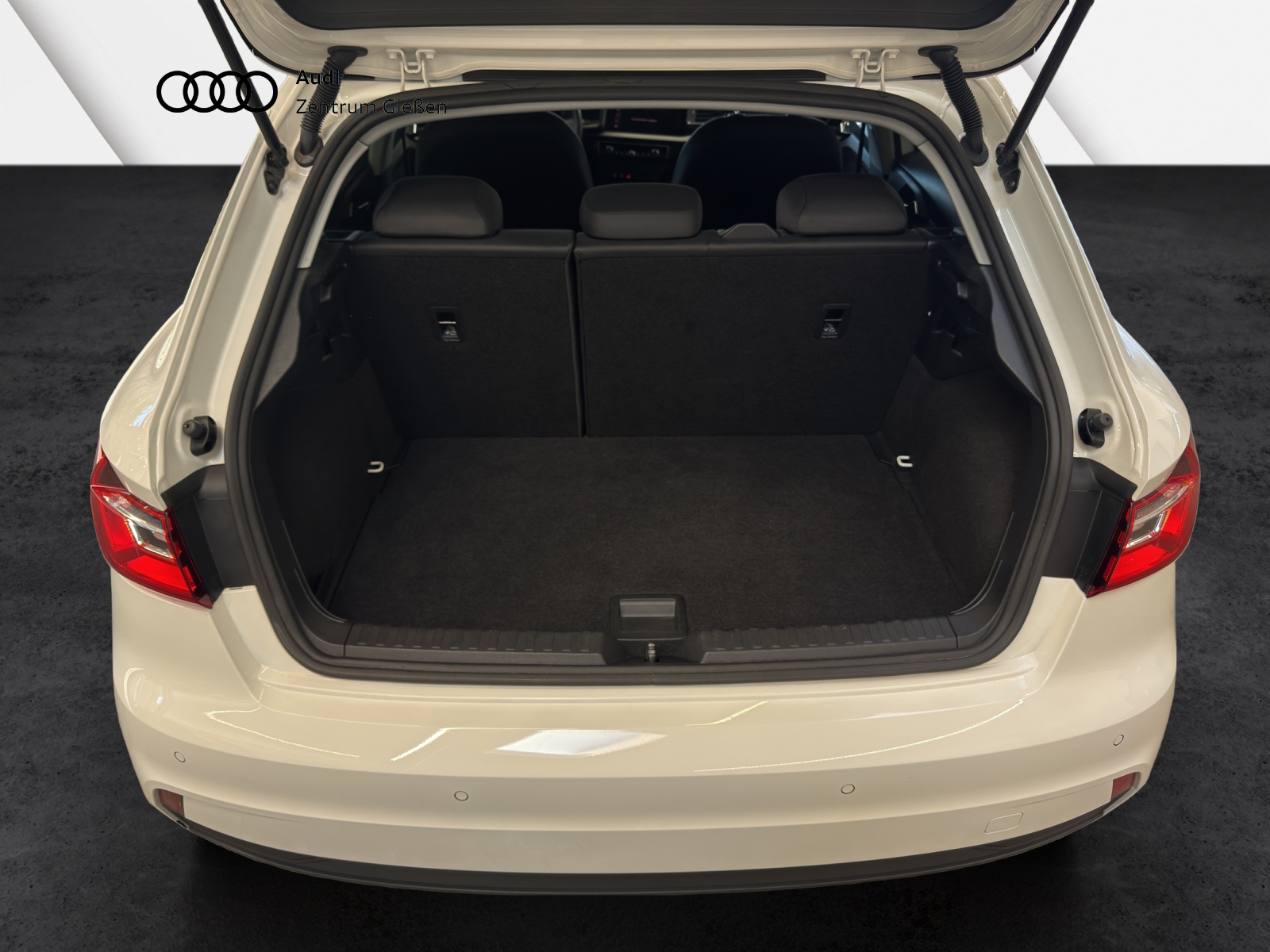 A1 Sportback 30 TFSI basis Einparkhilfe