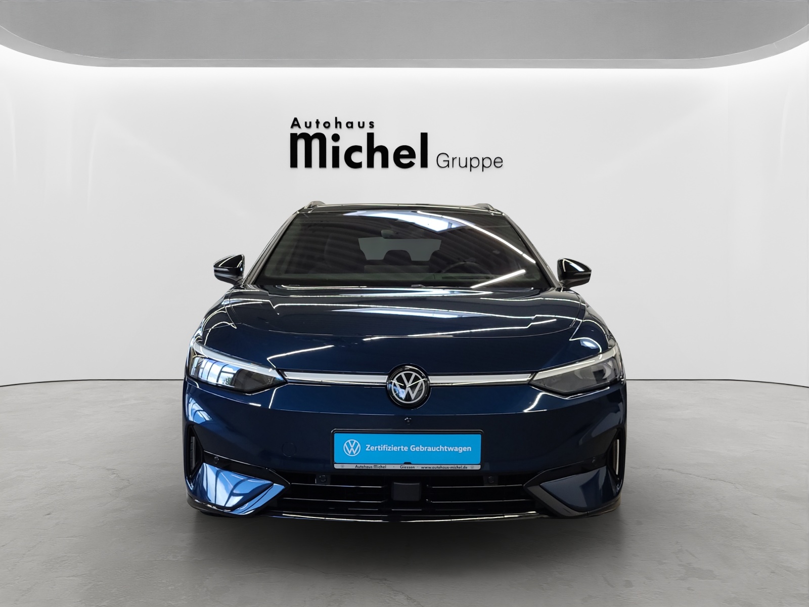ID.7 Tourer Pro 210kW/77kWh IQ-Light Ergositz DCC AHK Navi