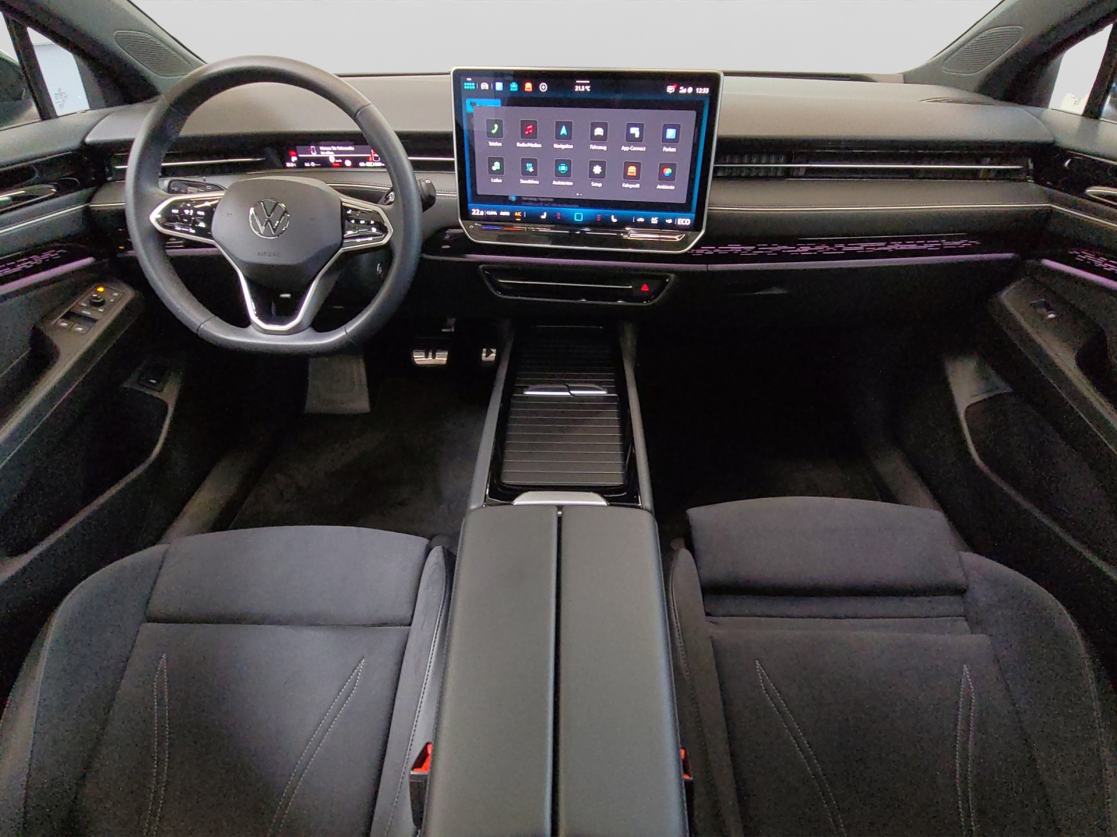 ID.7 Tourer Pro 210kW/77kWh IQ-Light Ergositz DCC AHK Navi