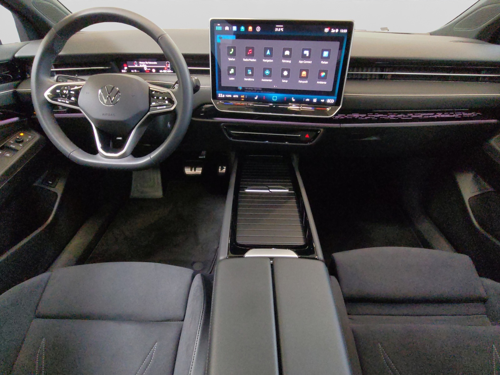 ID.7 Tourer Pro 210kW/77kWh IQ-Light Ergositz DCC AHK Navi