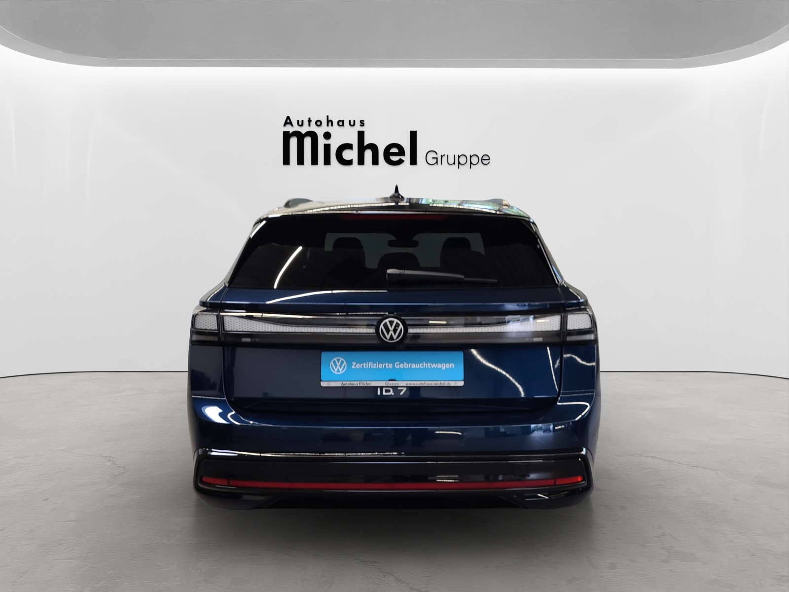 ID.7 Tourer Pro 210kW/77kWh IQ-Light Ergositz DCC AHK Navi