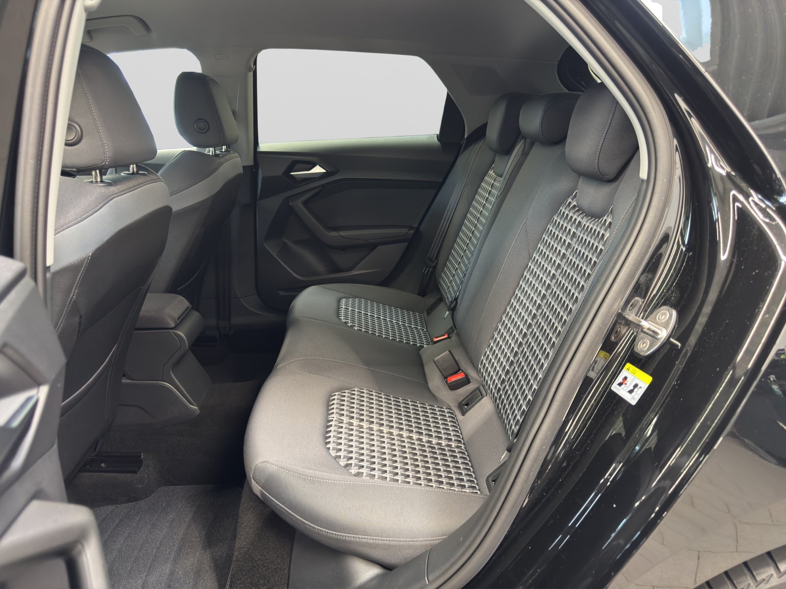 A1 Sportback 30 TFSI advanced black LED ACC Sitzheizung