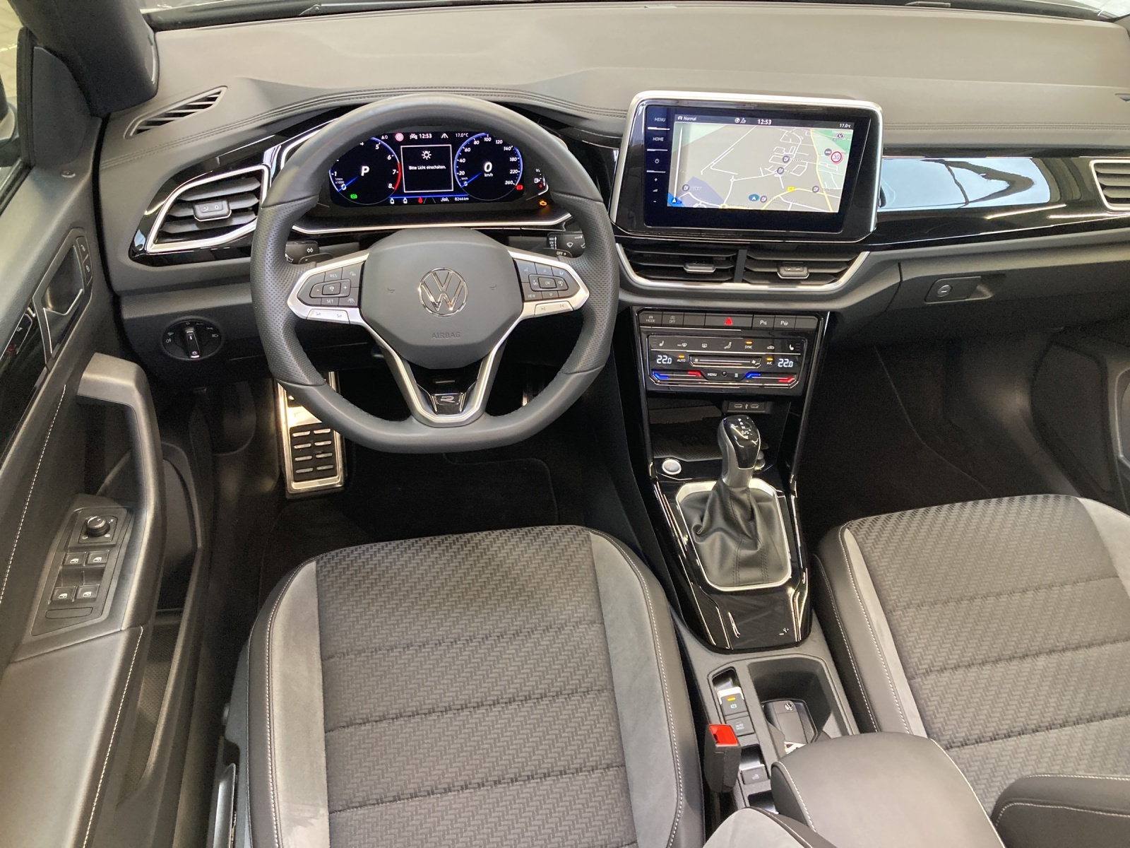 T-Roc Cabrio TSI DSG R-Line IQ-Light Standh. AHK Kamera