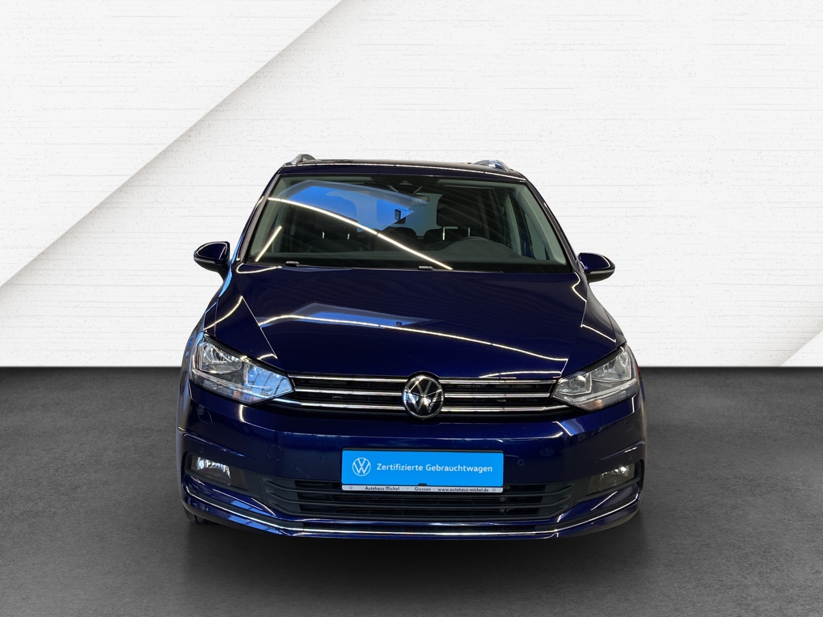 Touran TSI DSG Active 7-Si. ACC Kamera Navi AHK