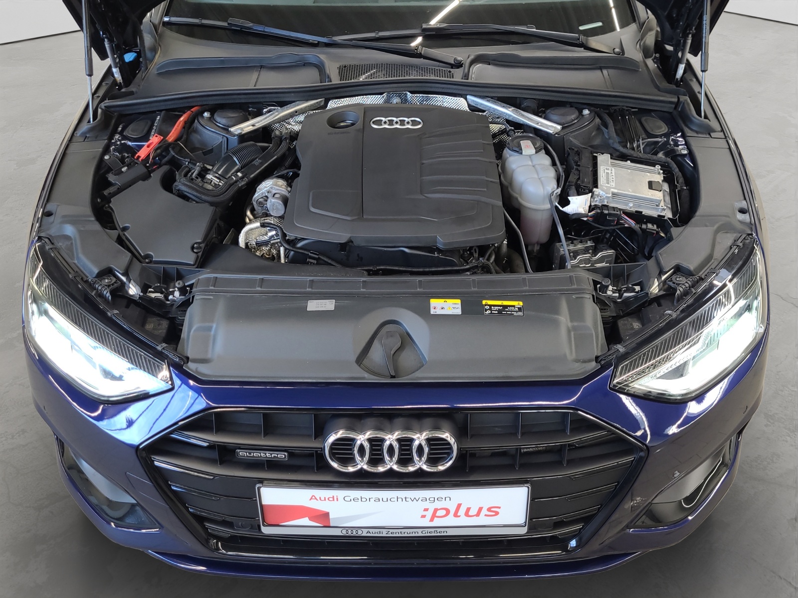 A4 Limousine 40 TDI quattro advanced AHK Navi Kamera LED