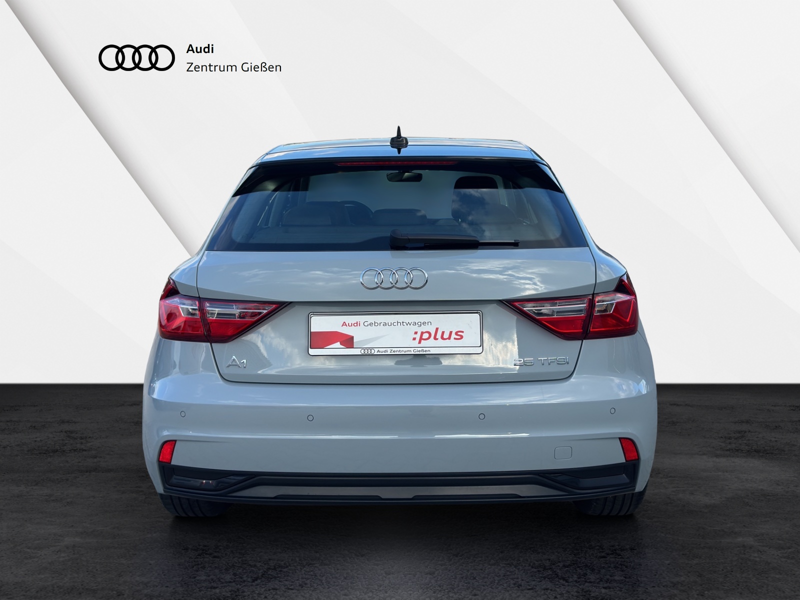 A1 Sportback 25 TFSI advanced smartphone interface Einparkhilfe