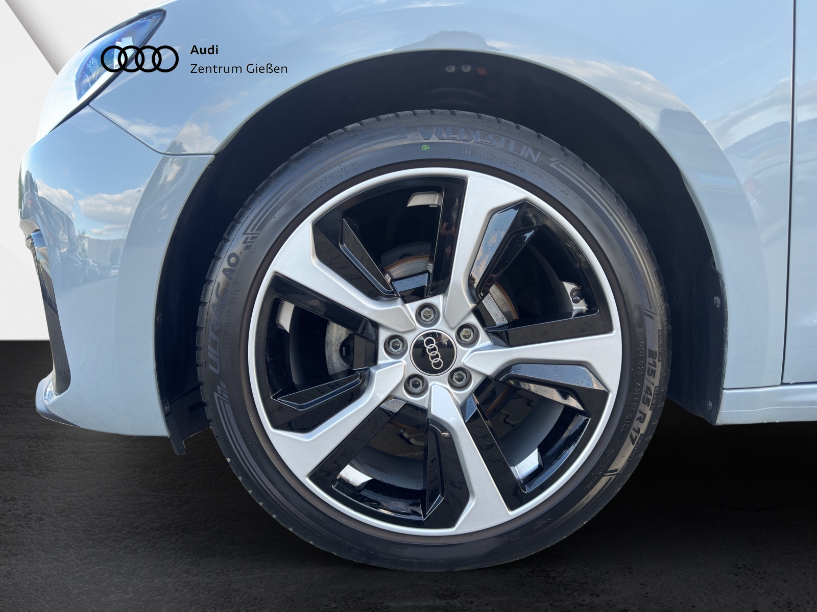 A1 Sportback 25 TFSI advanced smartphone interface Einparkhilfe