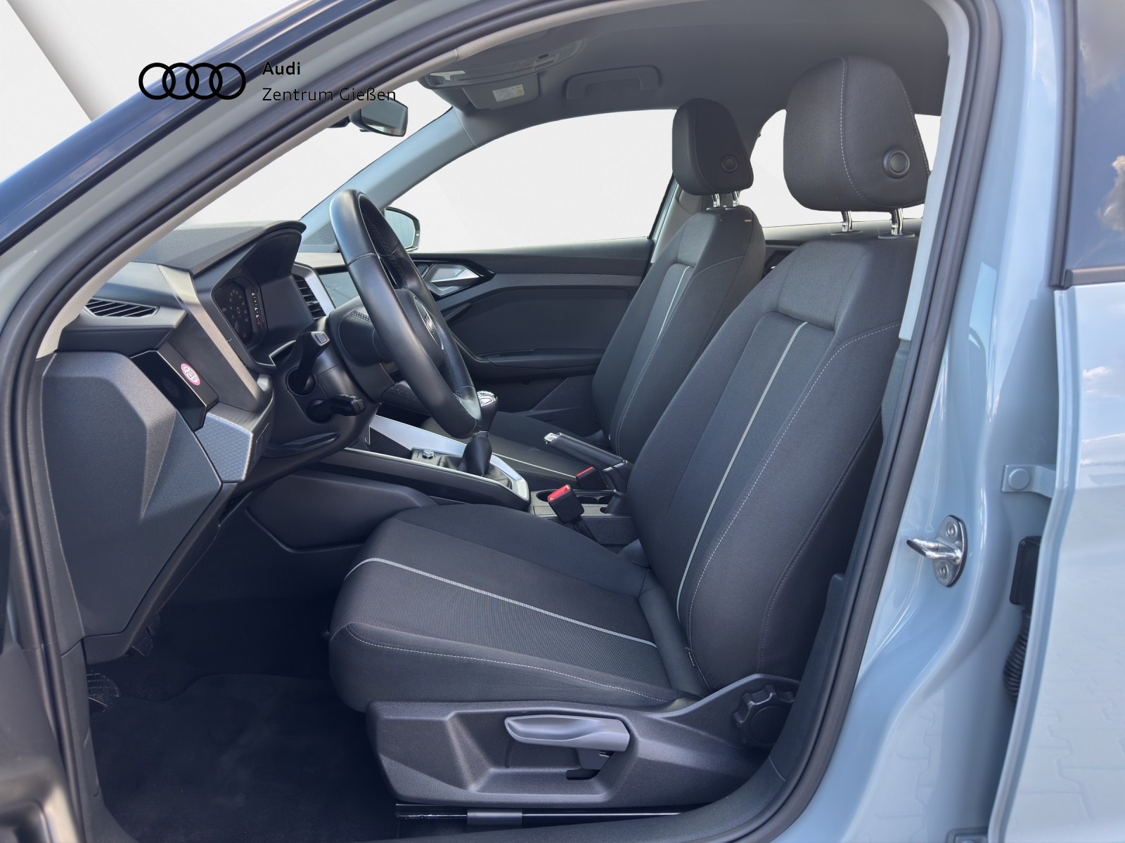 A1 Sportback 25 TFSI advanced smartphone interface Einparkhilfe