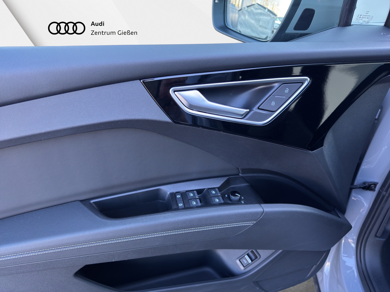 Q4 50 e-tron quattro AHK HuD Pano Matrix-LED Assistenzpaket