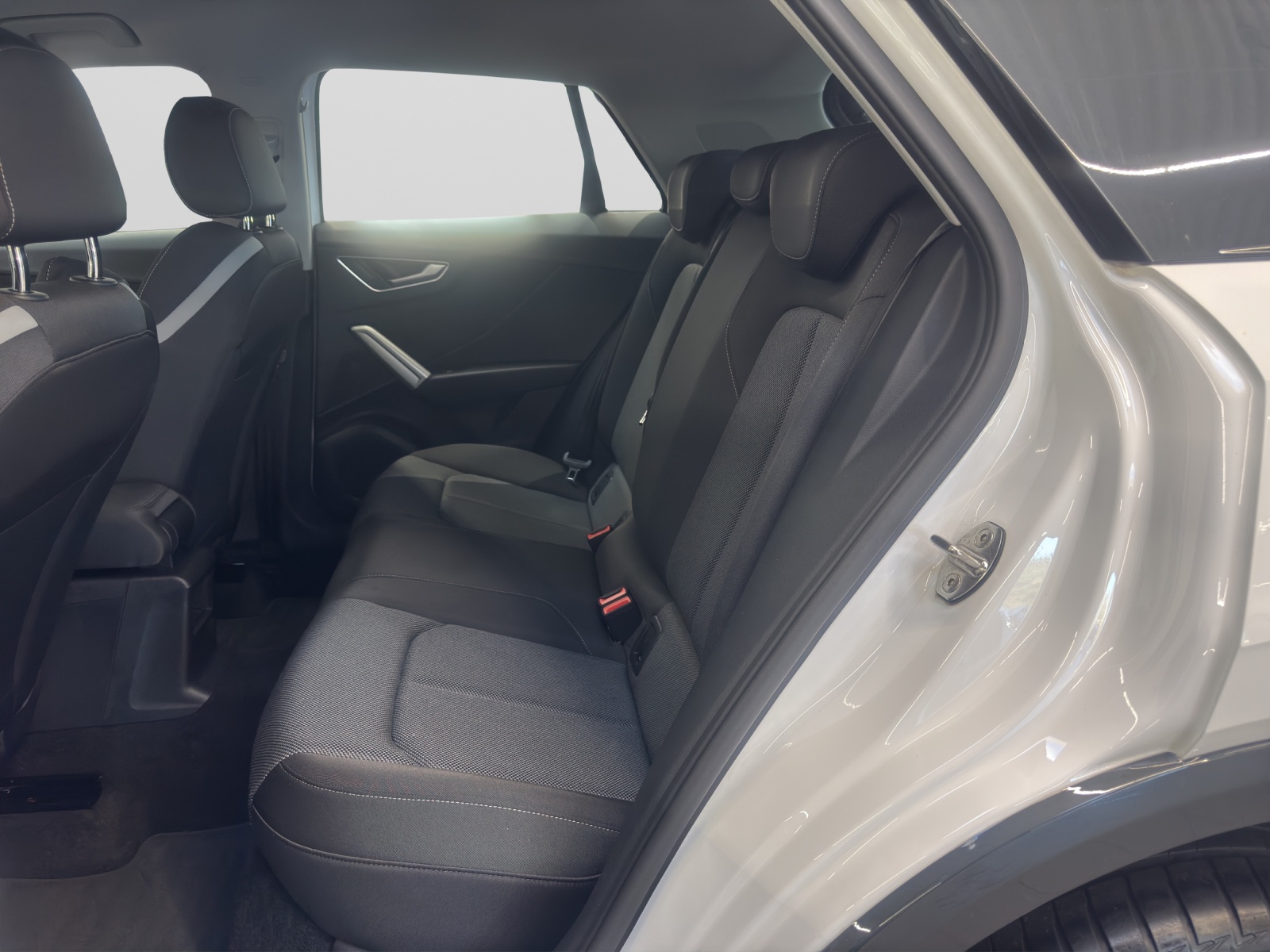 Q2 30 TFSI advanced LED Infotainment-Paket