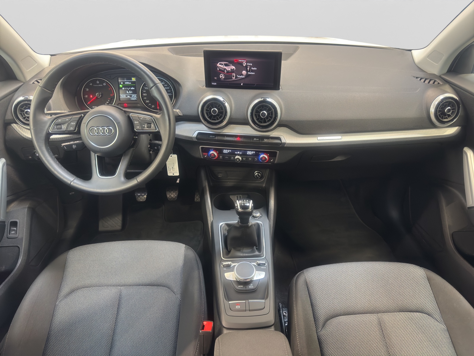 Q2 30 TFSI advanced LED Infotainment-Paket