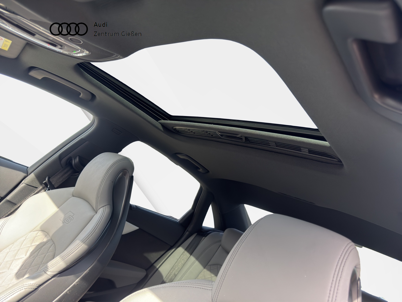 A4 Limousine 40 TDI quattro S line competition Black Navi LED Rückfahrkamera