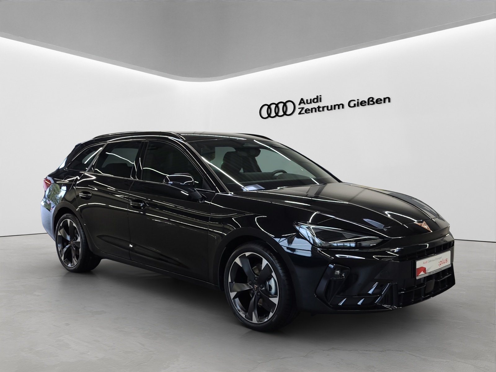 Leon Sportstourer 1.5 eTSI DSG EDGE AHK ACC Kamera LED