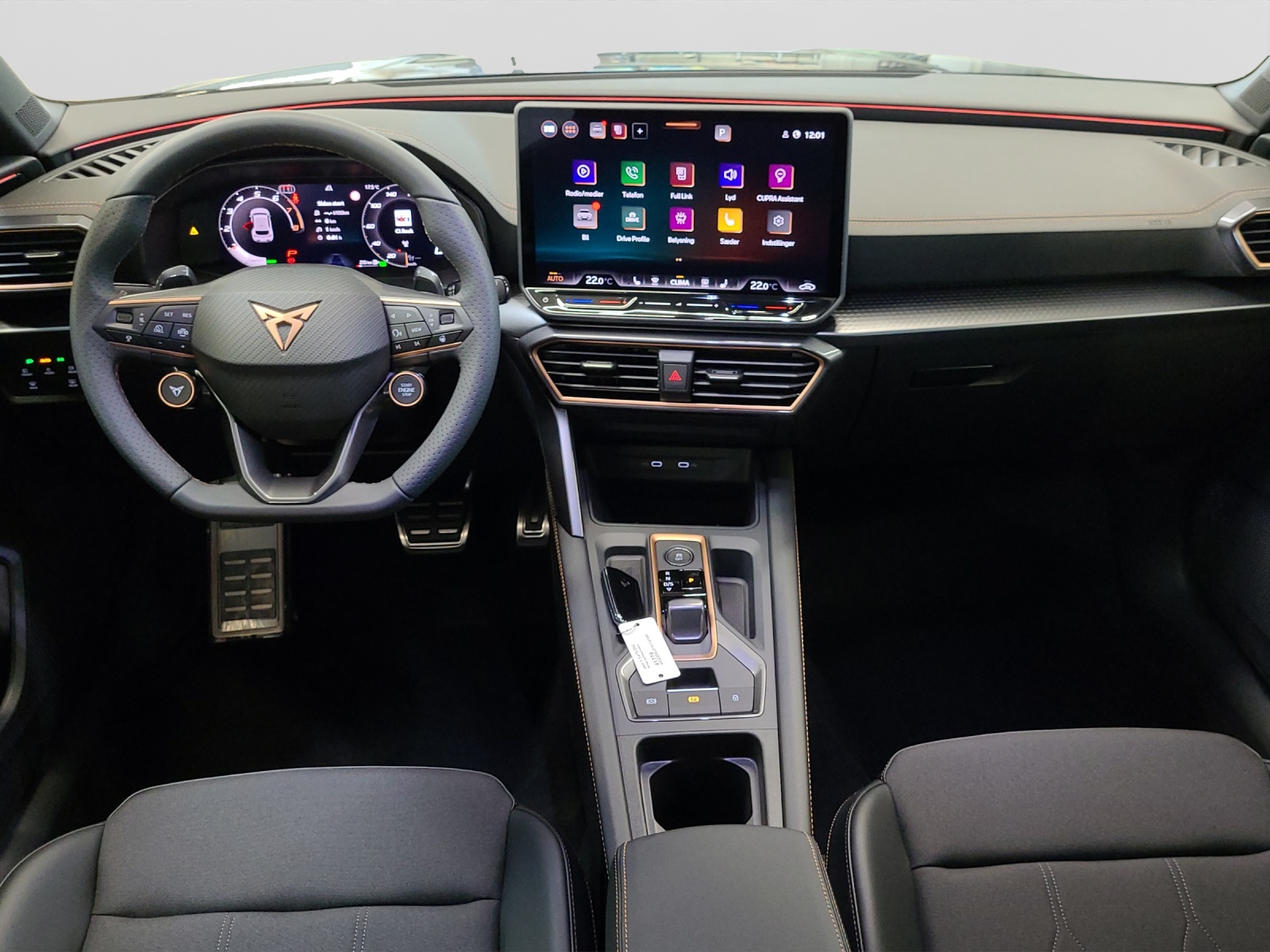 Leon 1.5 eTSI DSG EDGE AHK ACC Kamera LED