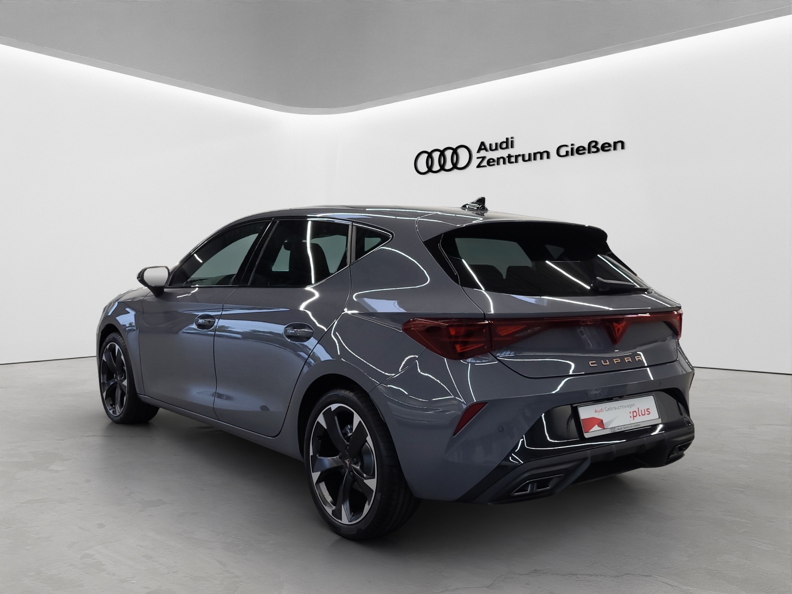 Leon 1.5 eTSI DSG EDGE AHK ACC Kamera LED