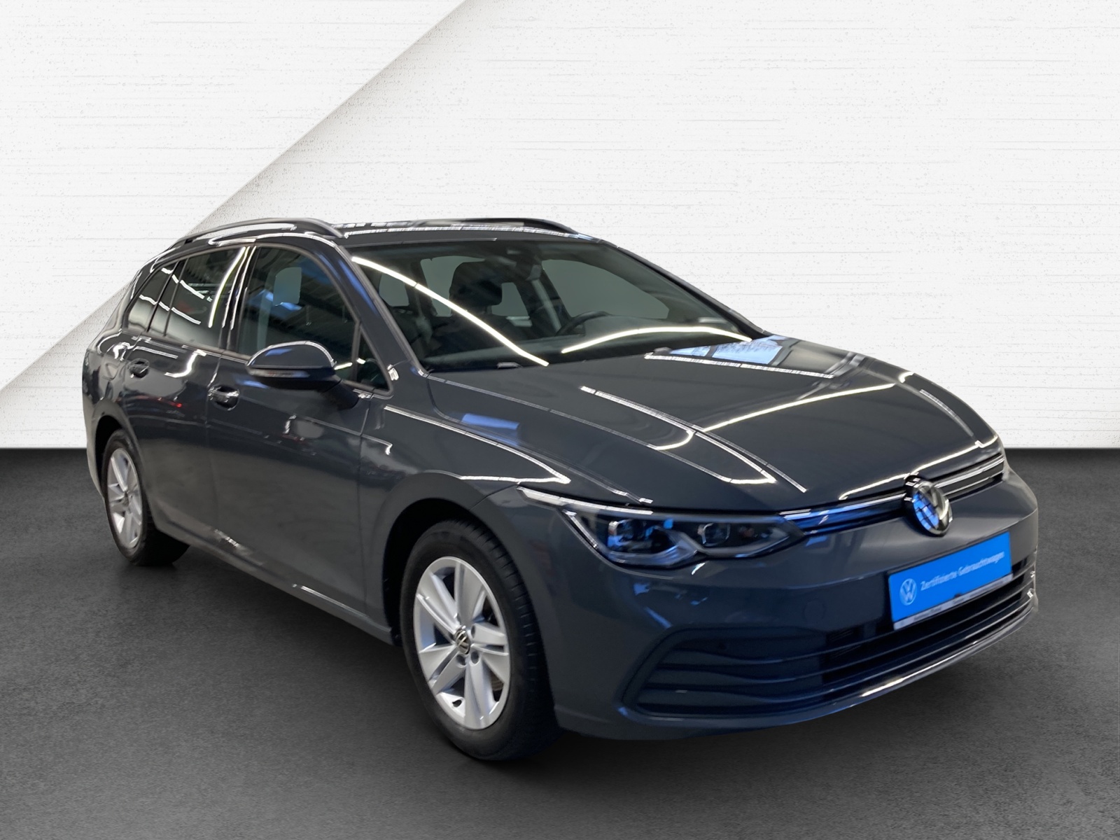 Golf 8 Variant eTSI DSG Life