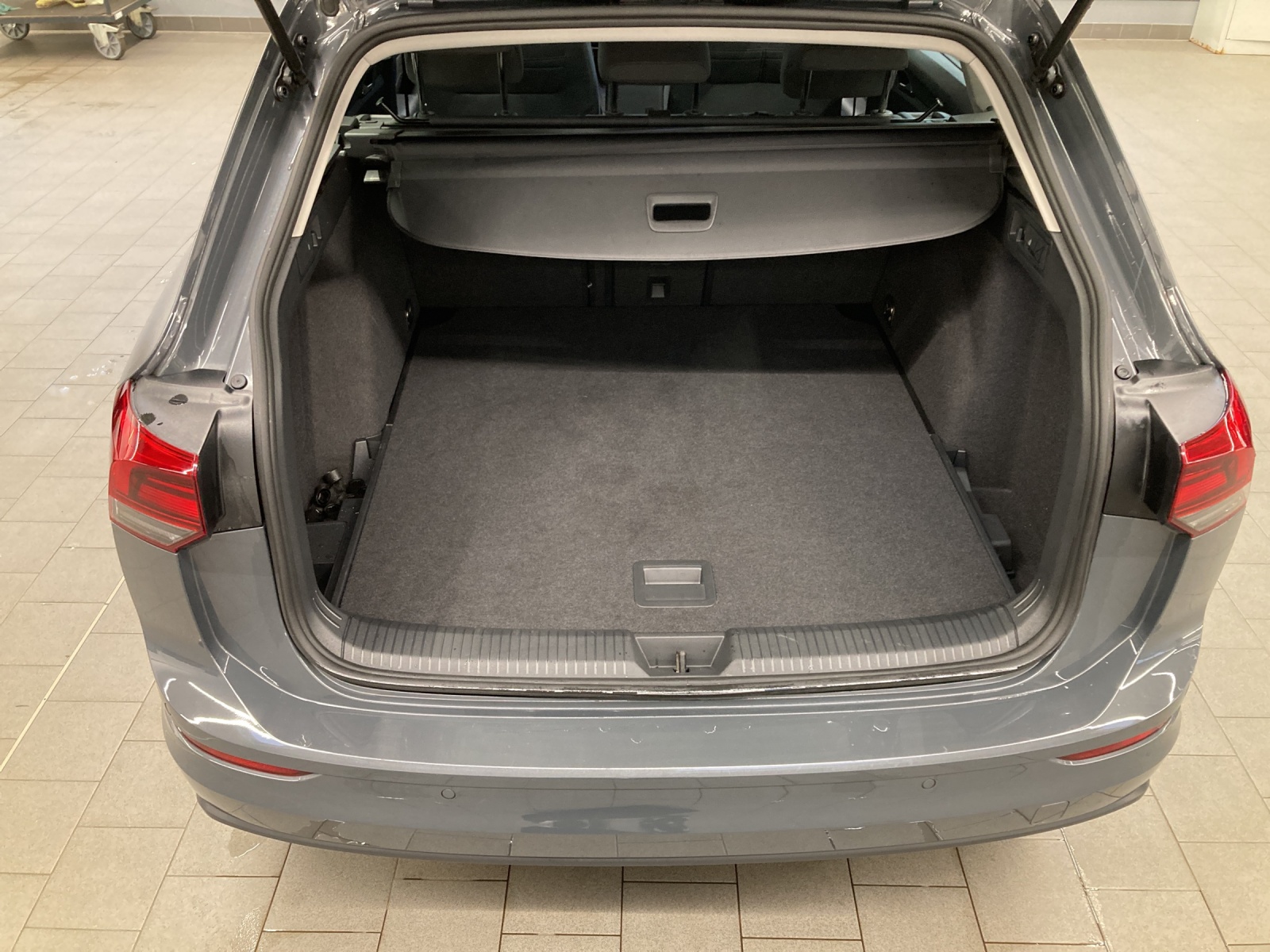 Golf 8 Variant eTSI DSG Life