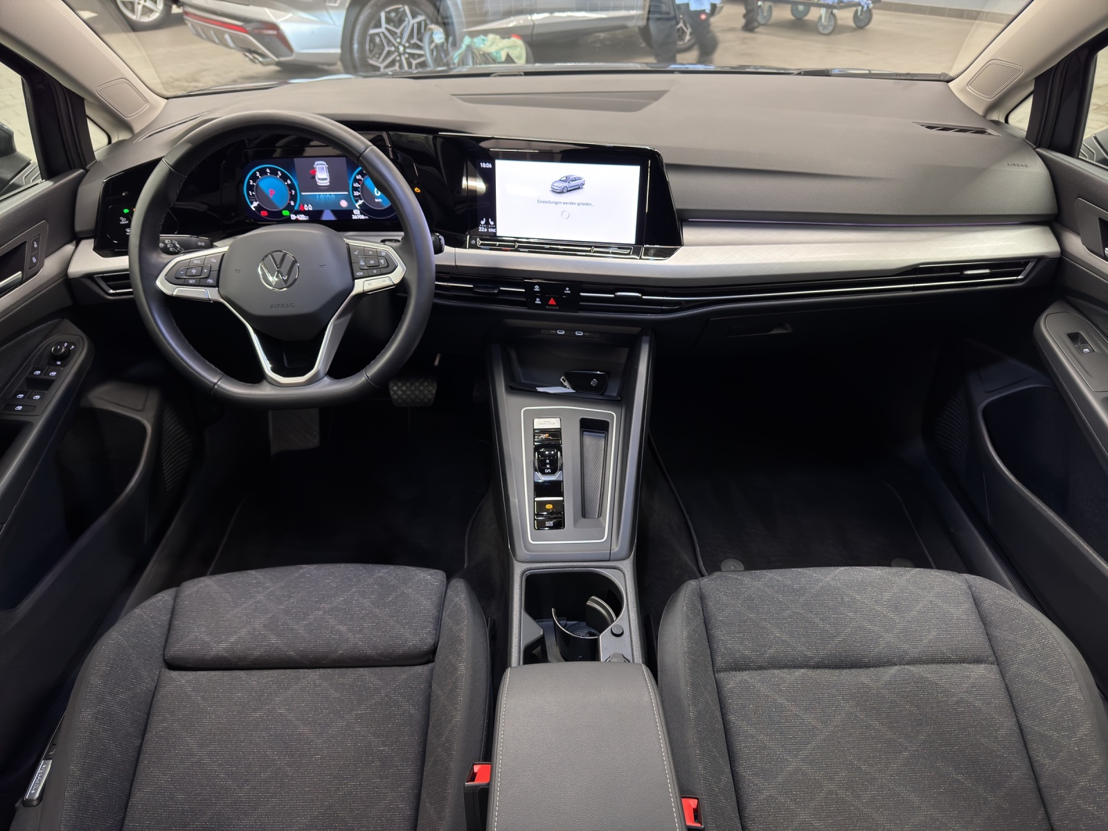 Golf 8 Variant eTSI DSG Life