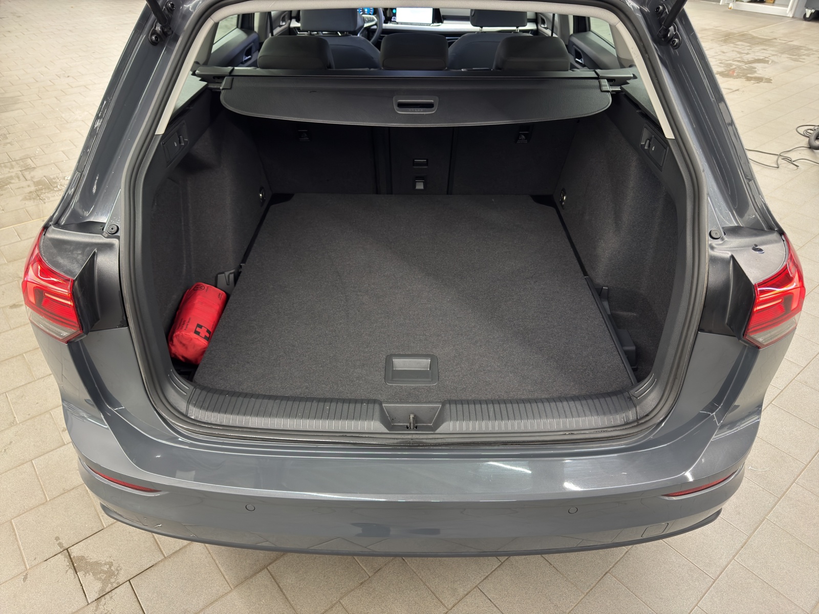 Golf 8 Variant eTSI DSG Life