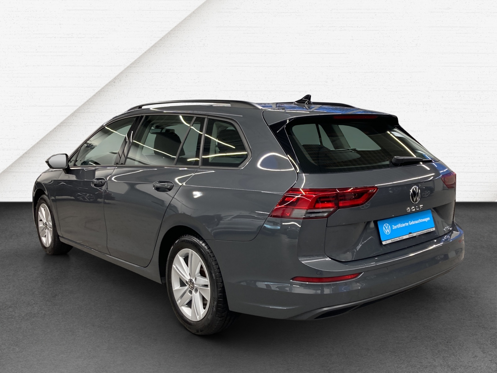 Golf 8 Variant eTSI DSG Life