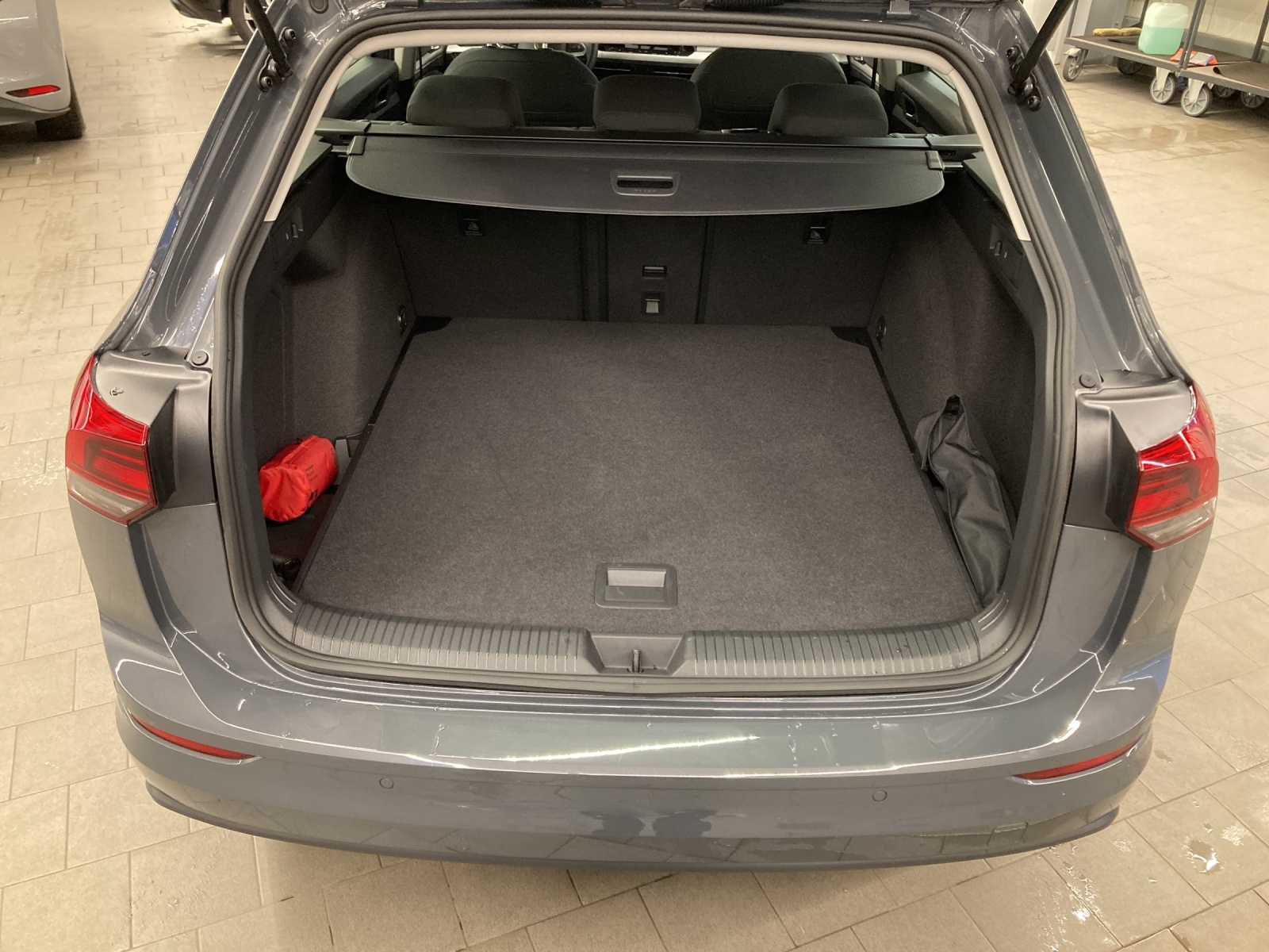 Golf 8 Variant eTSI DSG Life