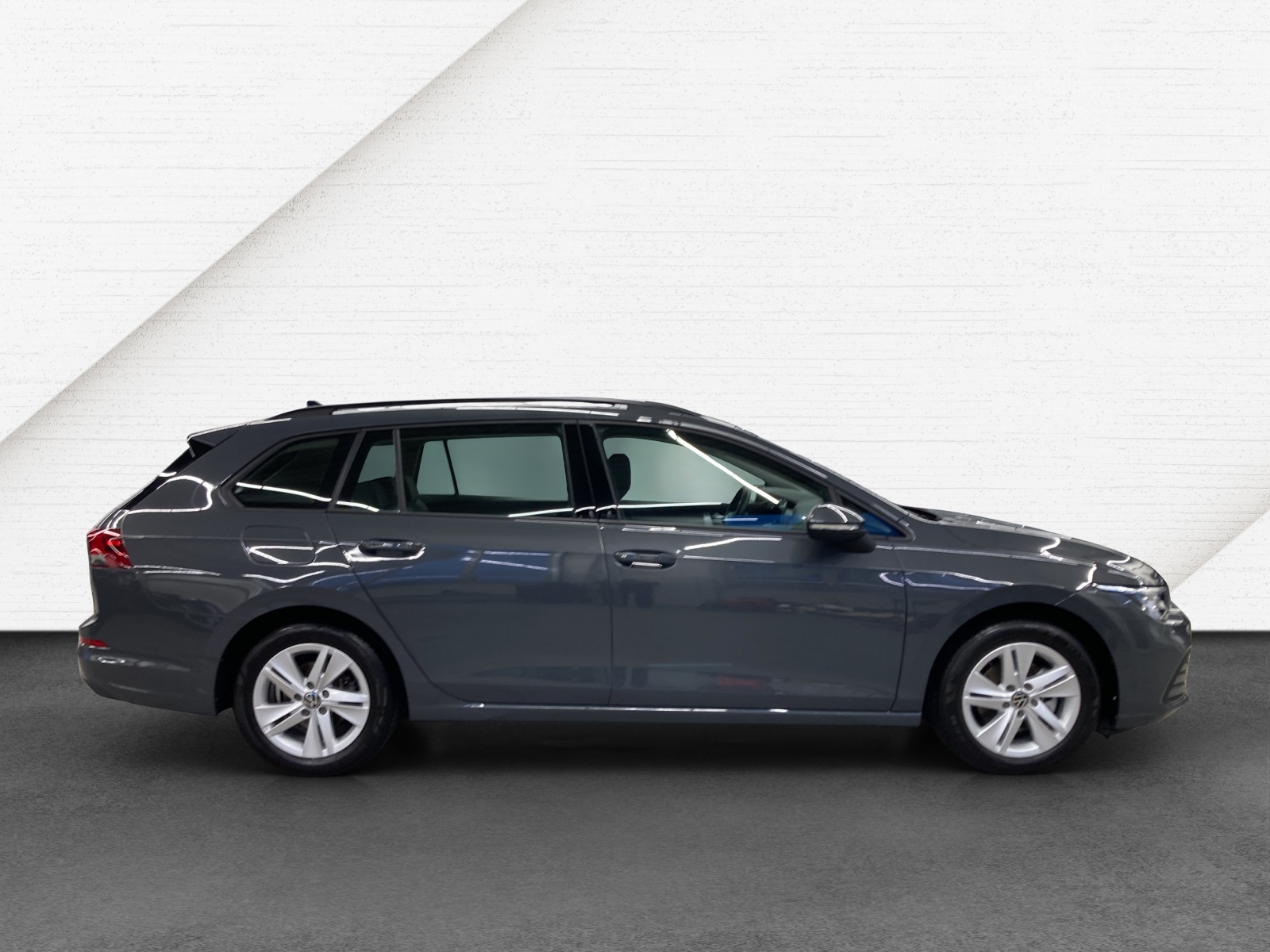 Golf 8 Variant eTSI DSG Life