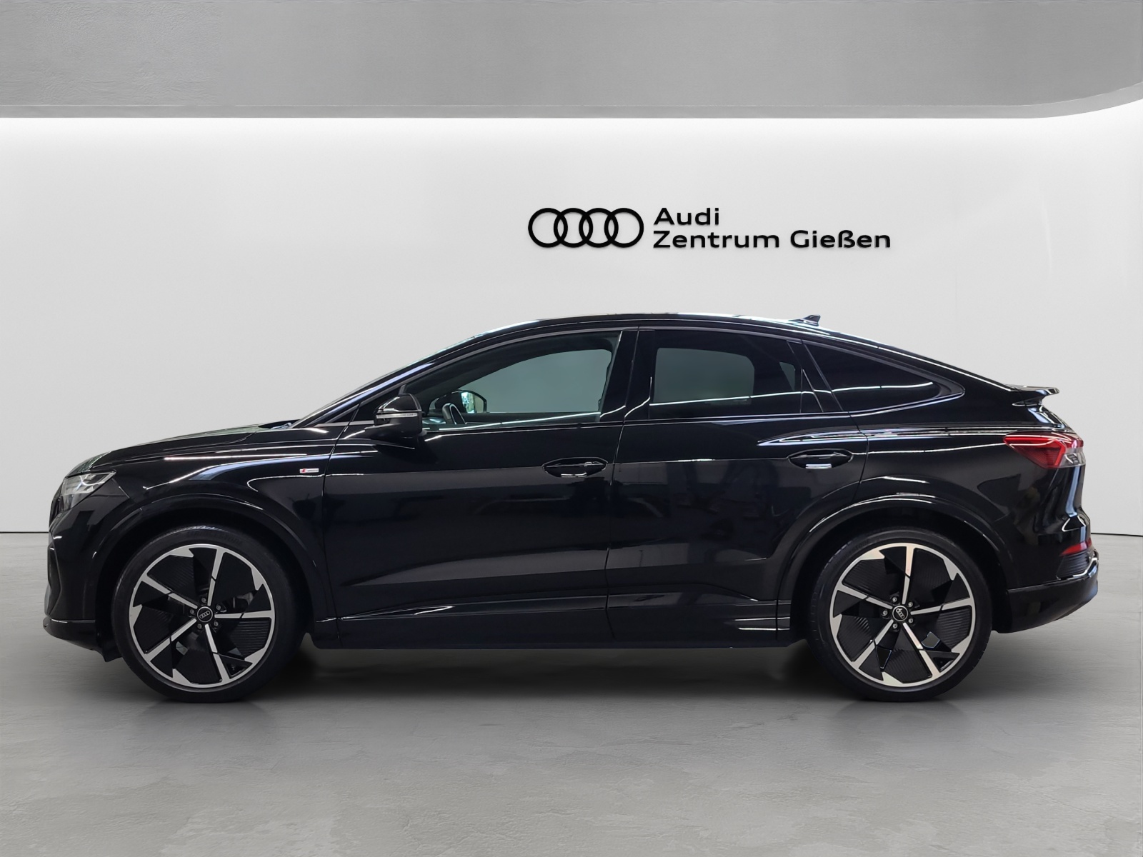 Q4 e-tron Sportback 50 quattro S line Black 360°Kamera Navi