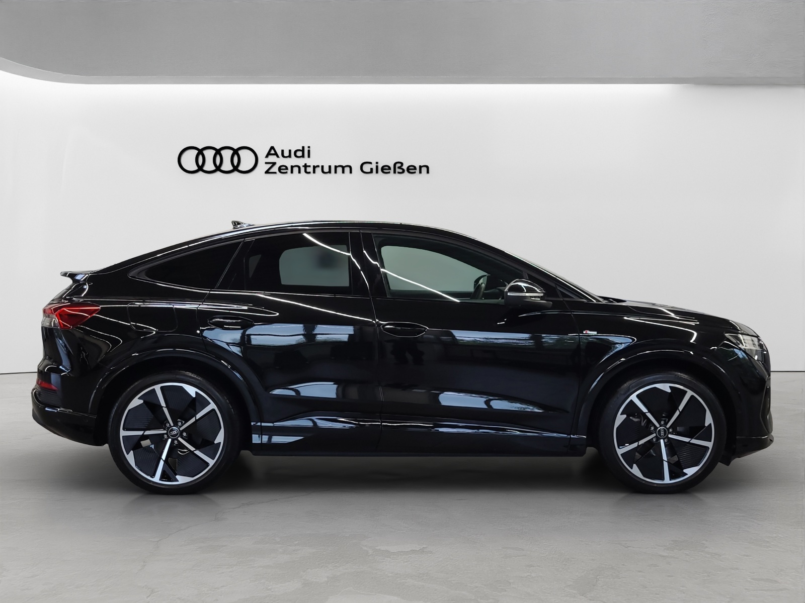 Q4 e-tron Sportback 50 quattro S line Black 360°Kamera Navi