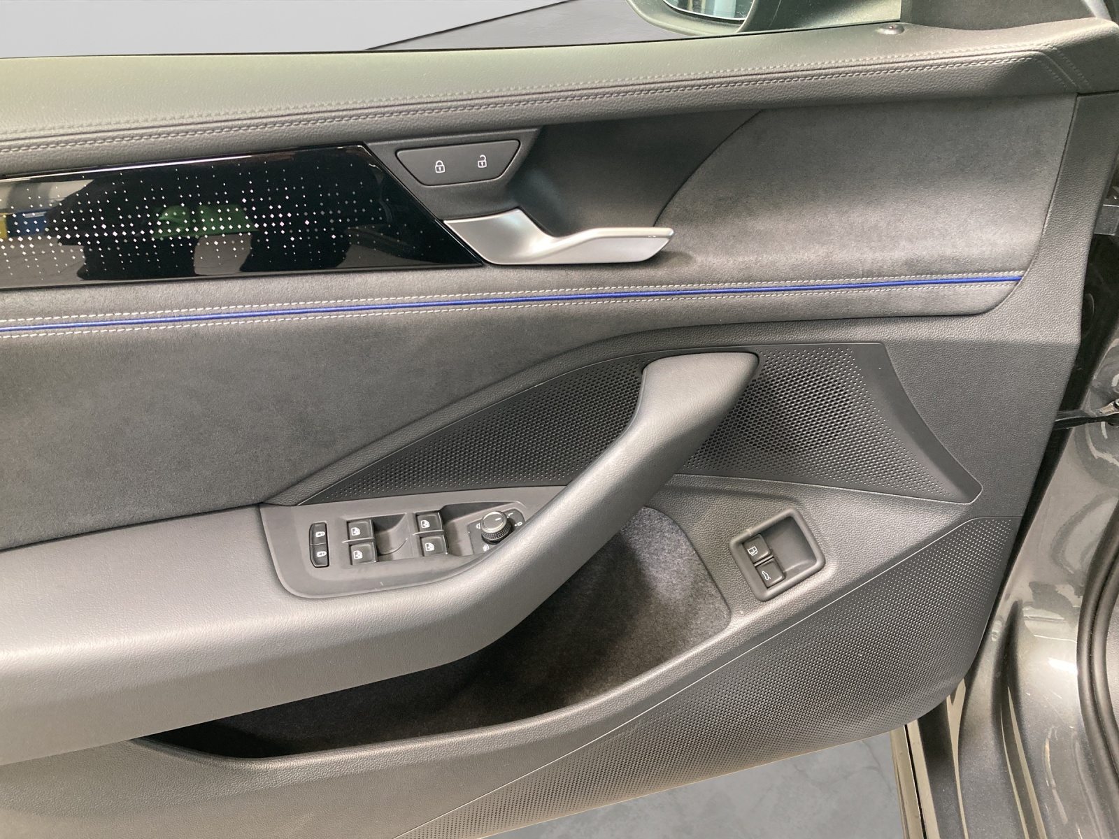 Passat Variant eHybrid DSG R-Line 