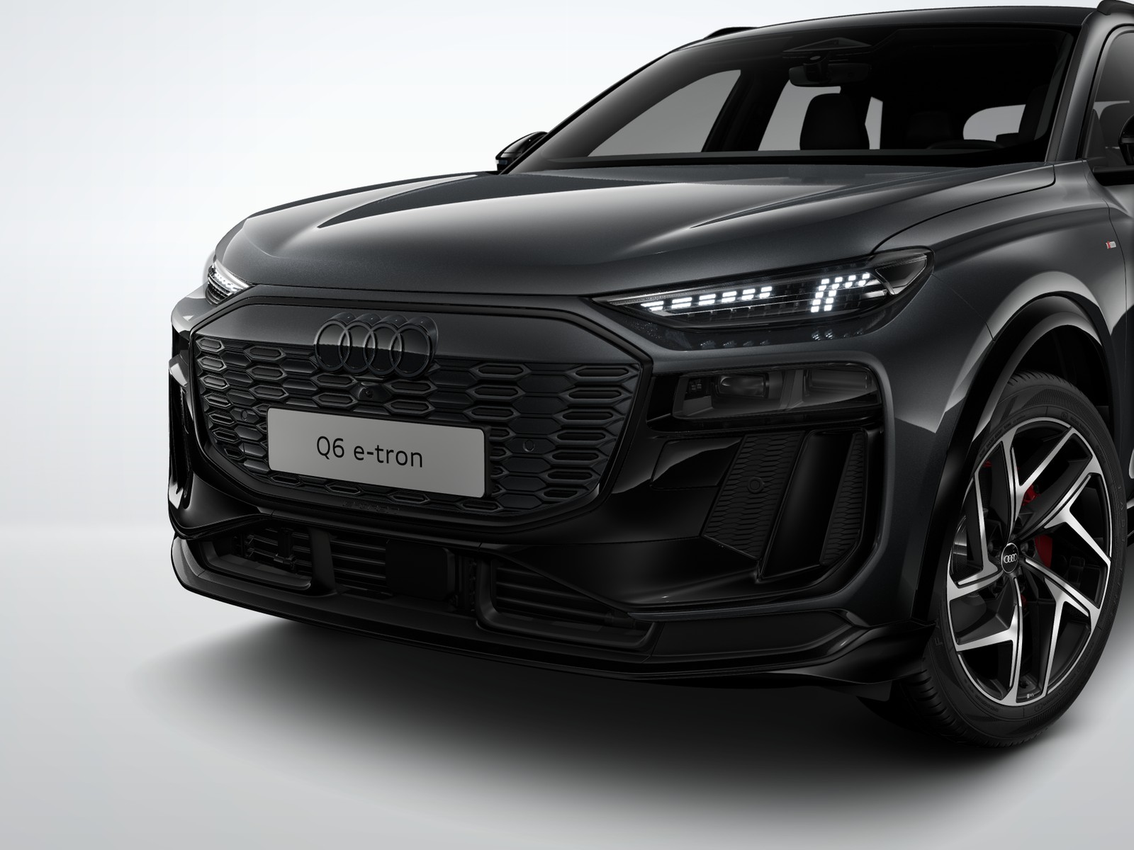 Q6 e-tron quattro S line Black HuD B&O 360°Kamera