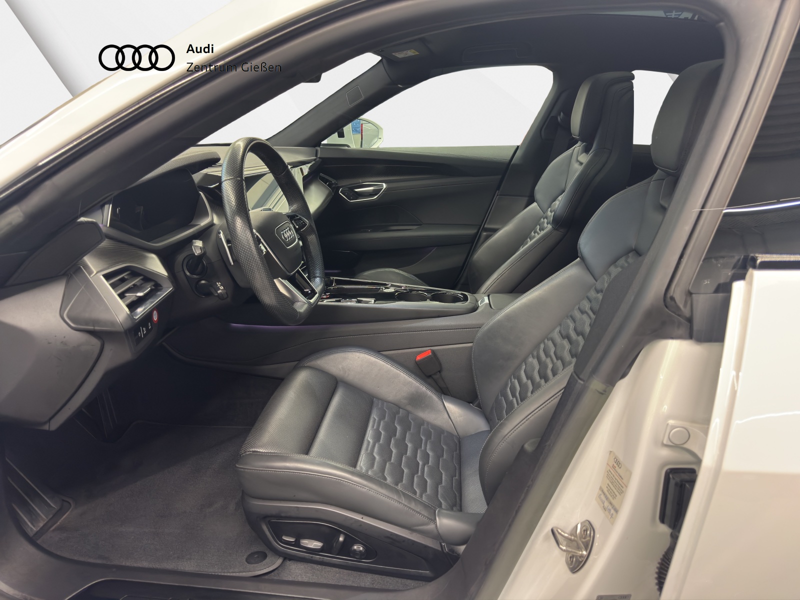 e-tron GT quattro Black HuD B&O Assistenzpaket-Plus