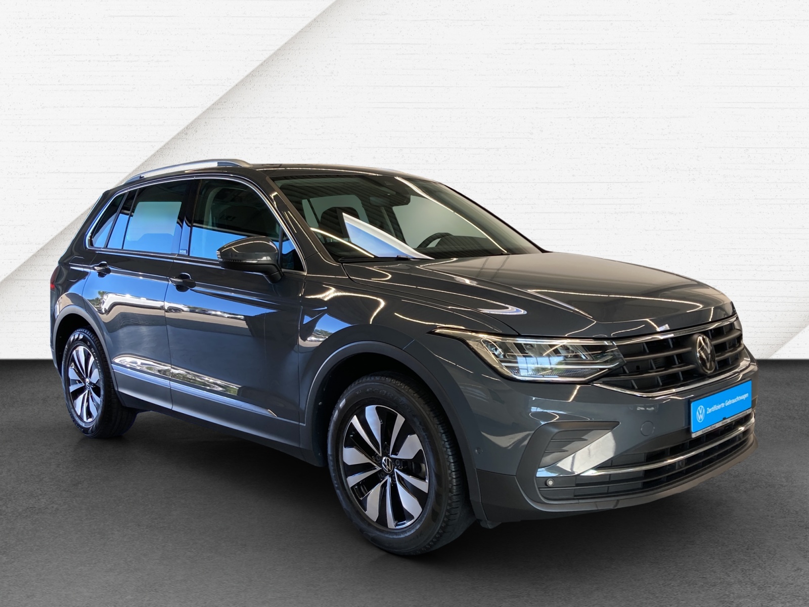 Tiguan 2.0 TDI DSG Move LED TravelAssist Navi Rückkamera
