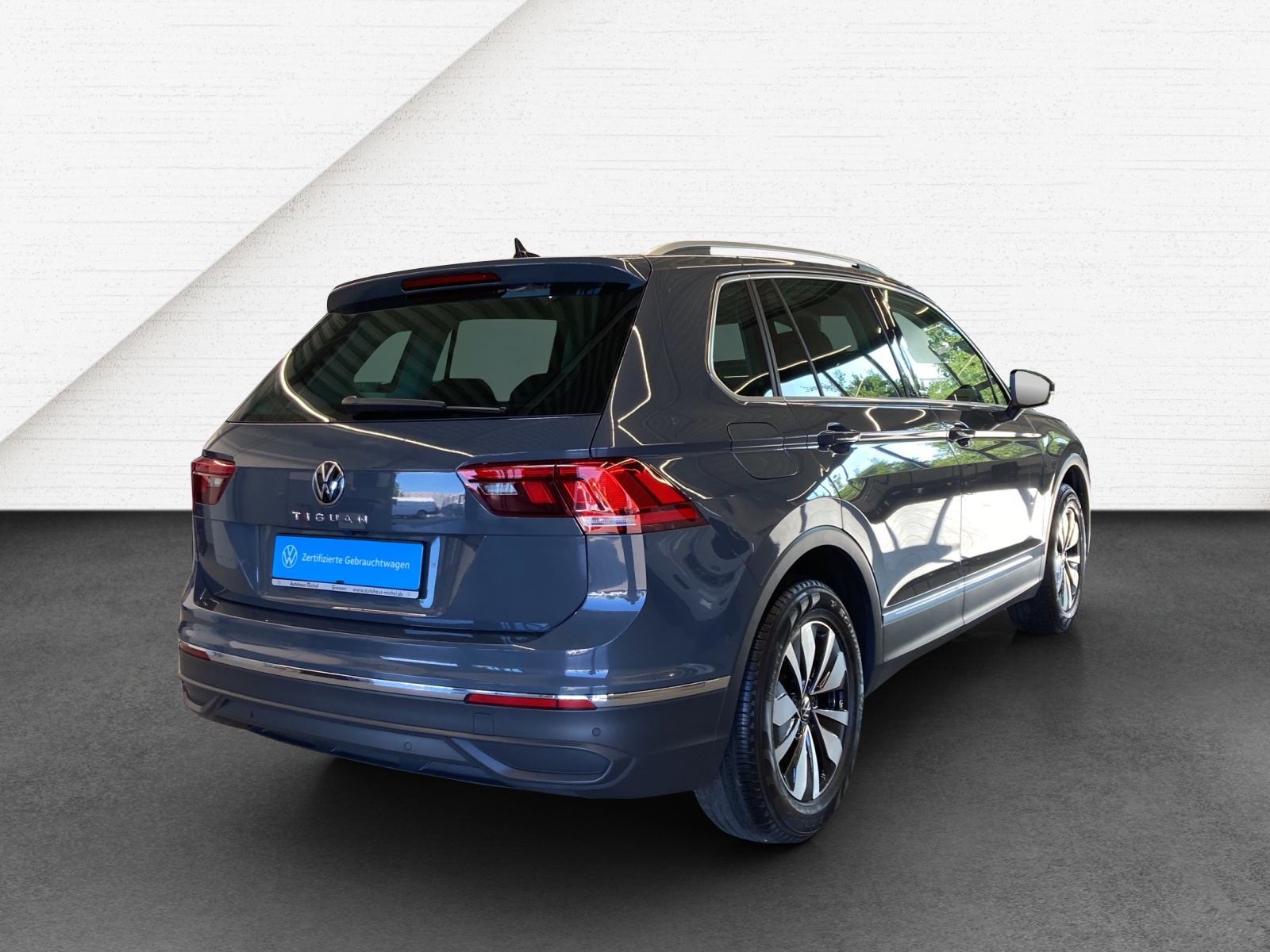 Tiguan 2.0 TDI DSG Move LED TravelAssist Navi Rückkamera