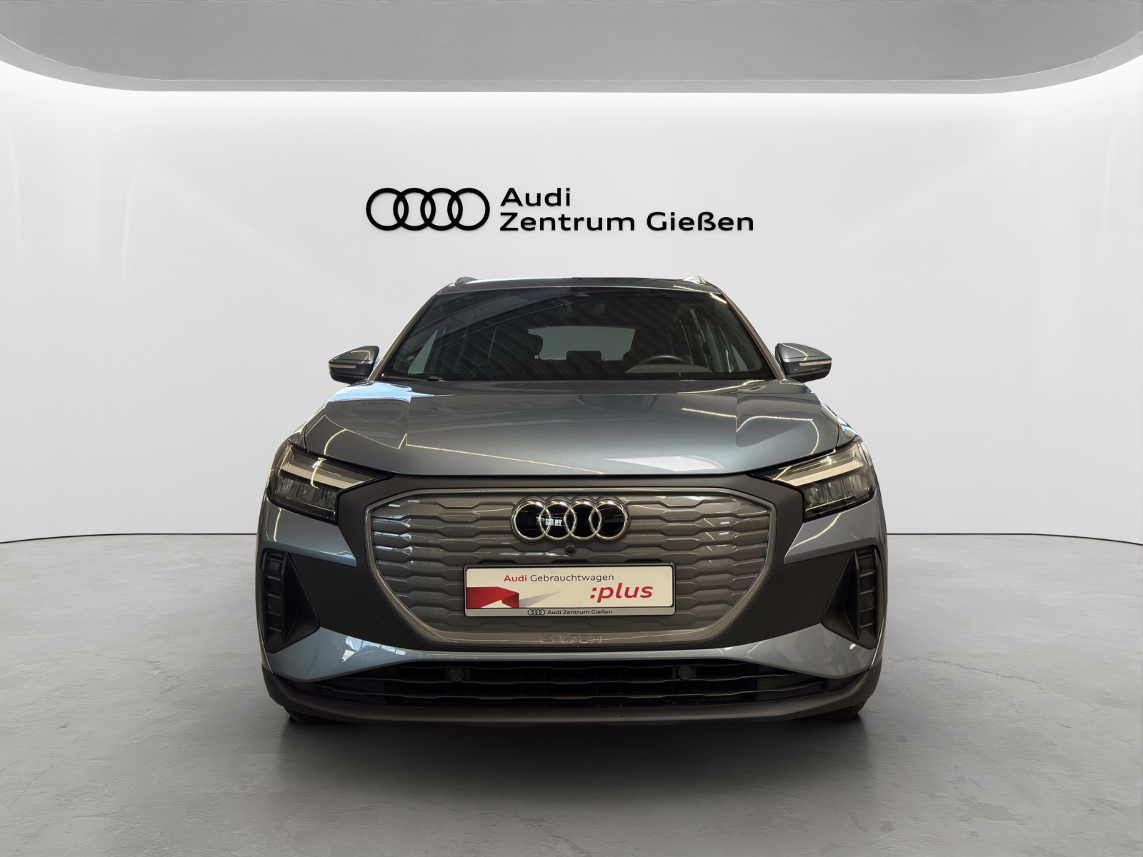 Q4 e-tron 40 basis AHK LED Navi Komfortpaket