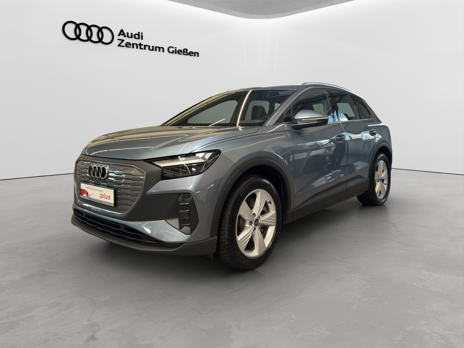 Q4 e-tron 40 basis AHK LED Navi Komfortpaket