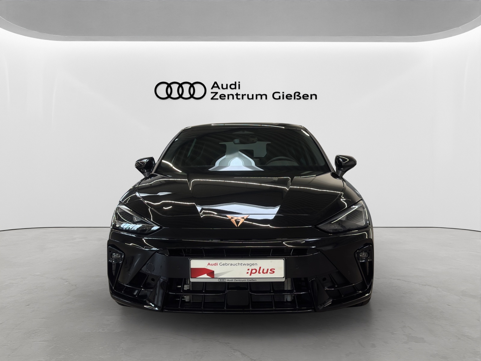 Cupra Leon 2.0 TSI DSG VZ ACC DCC Sennheiser Pano