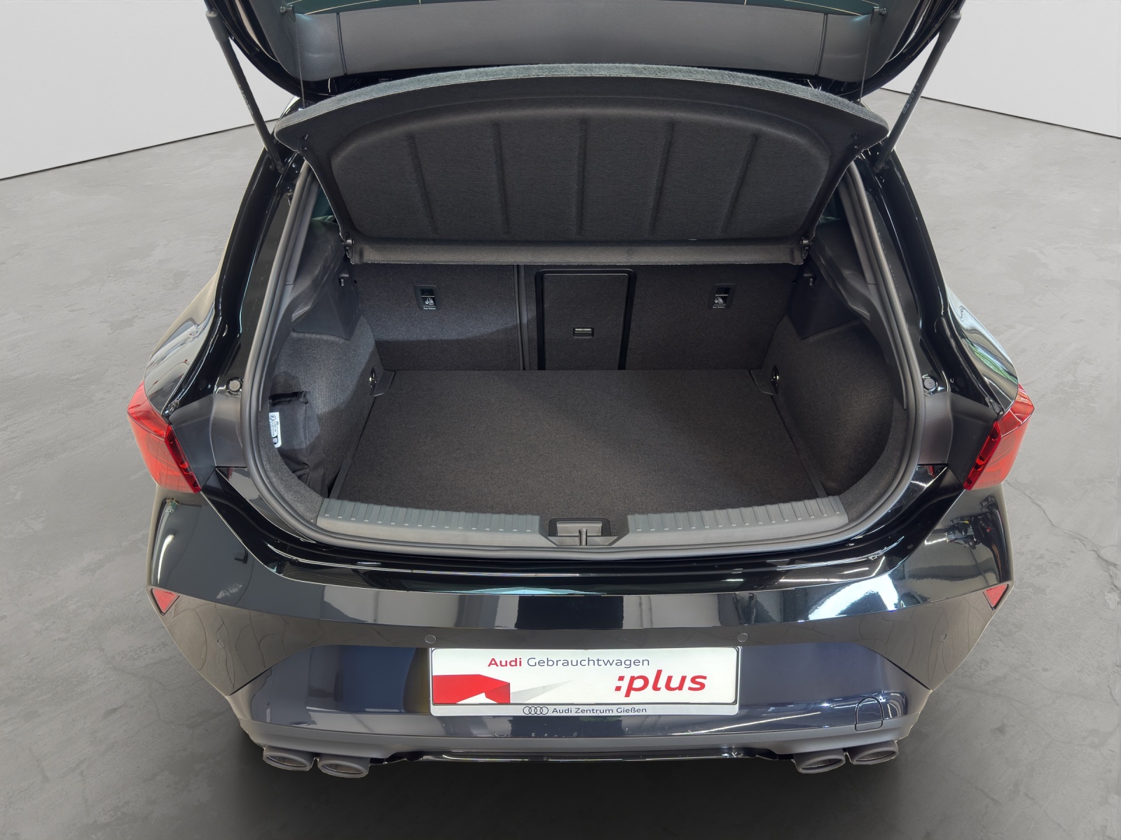 Cupra Leon 2.0 TSI DSG VZ ACC DCC Sennheiser Pano