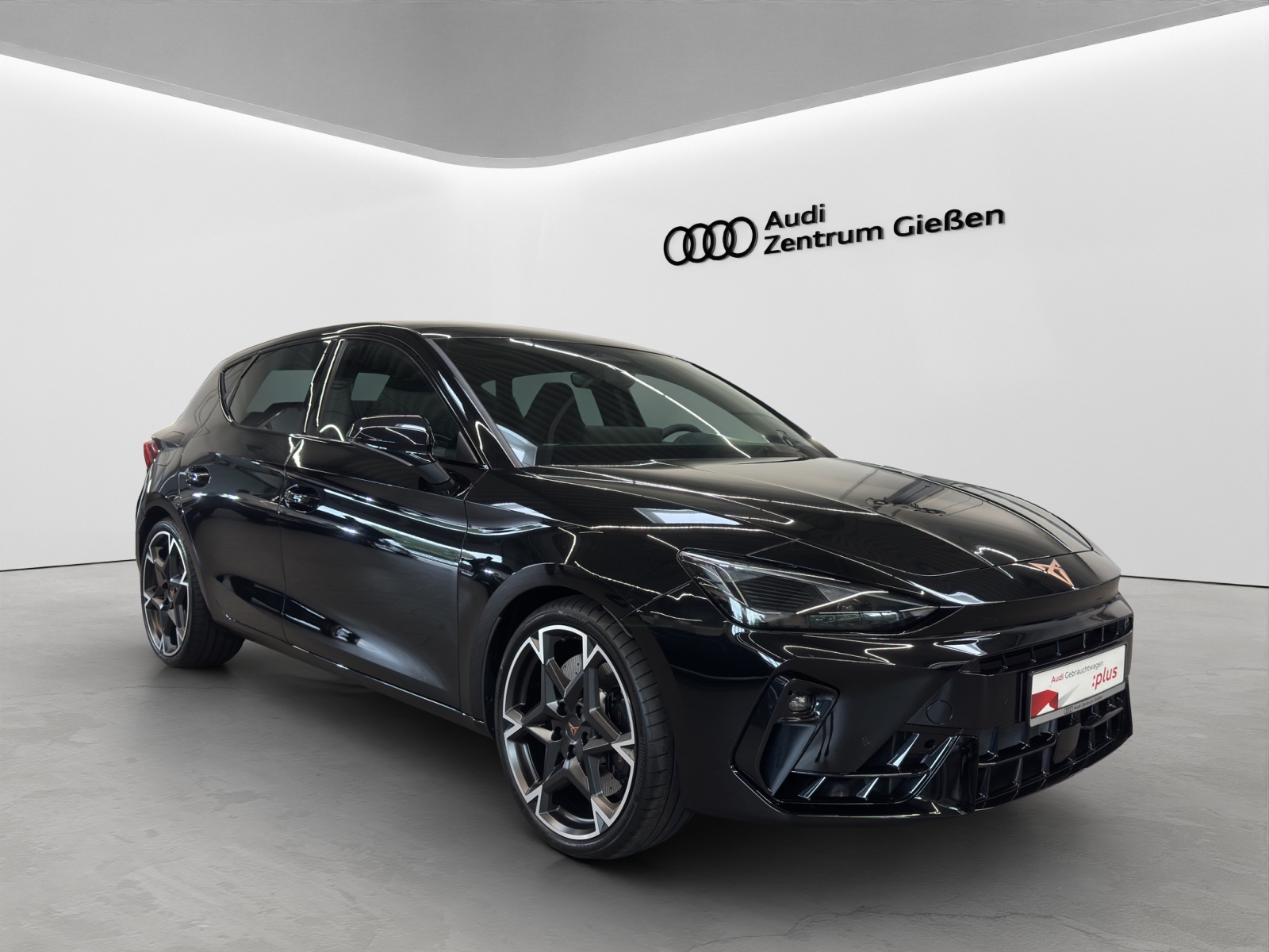 Cupra Leon 2.0 TSI DSG VZ ACC DCC Sennheiser Pano