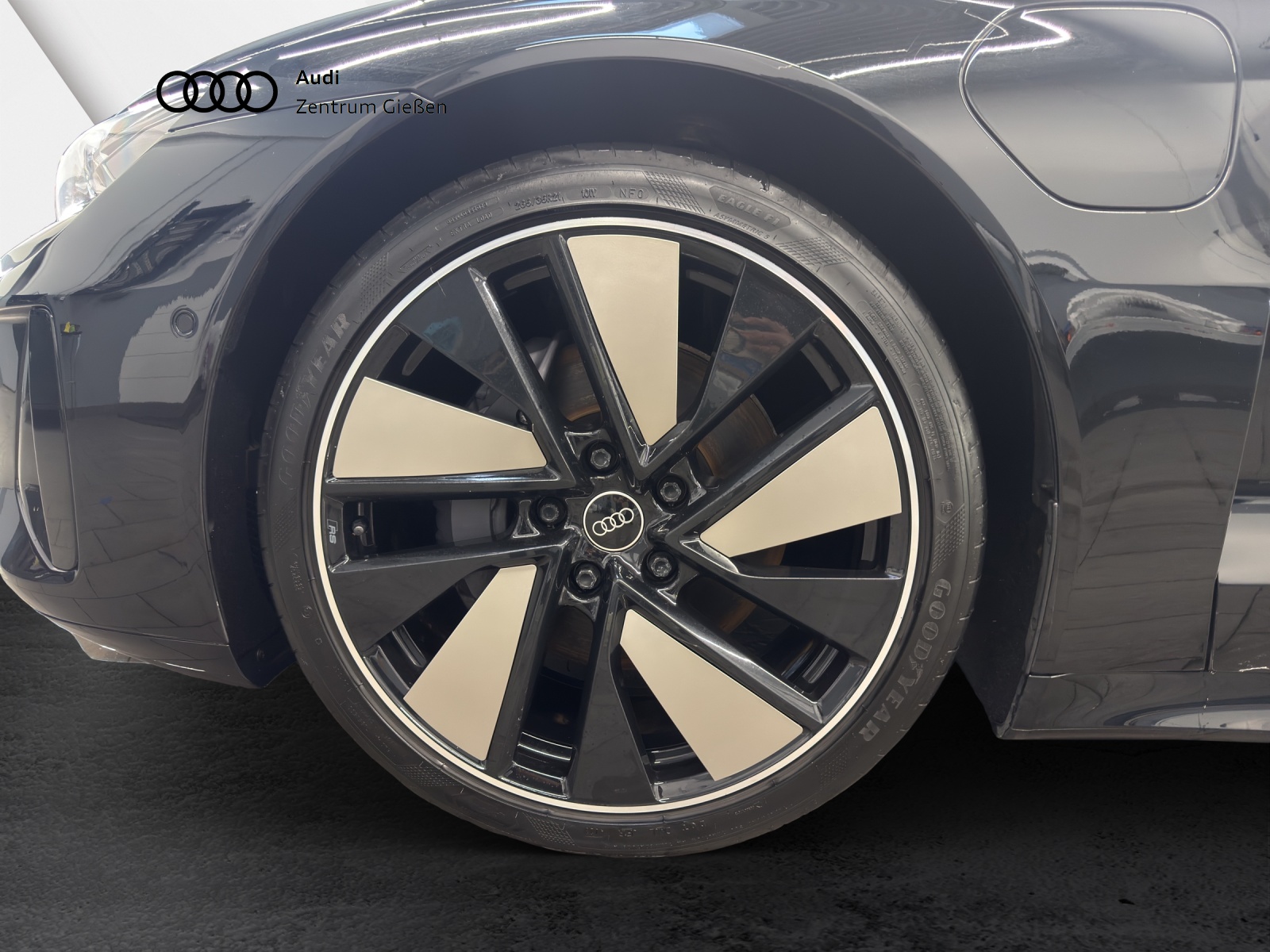 e-tron GT quattro Black B&O Assistenzpaket plus