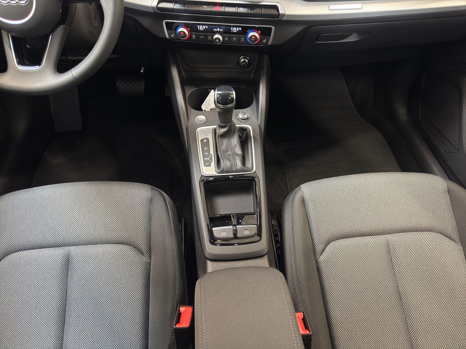 Q2 35 TFSI S line Matrix-LED Rückfahrkamera