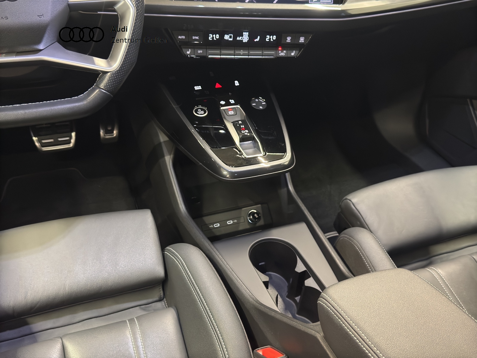 Q4 e-tron Sportback 40 S line Matrix-LED Navi Assistenzpaket Plus