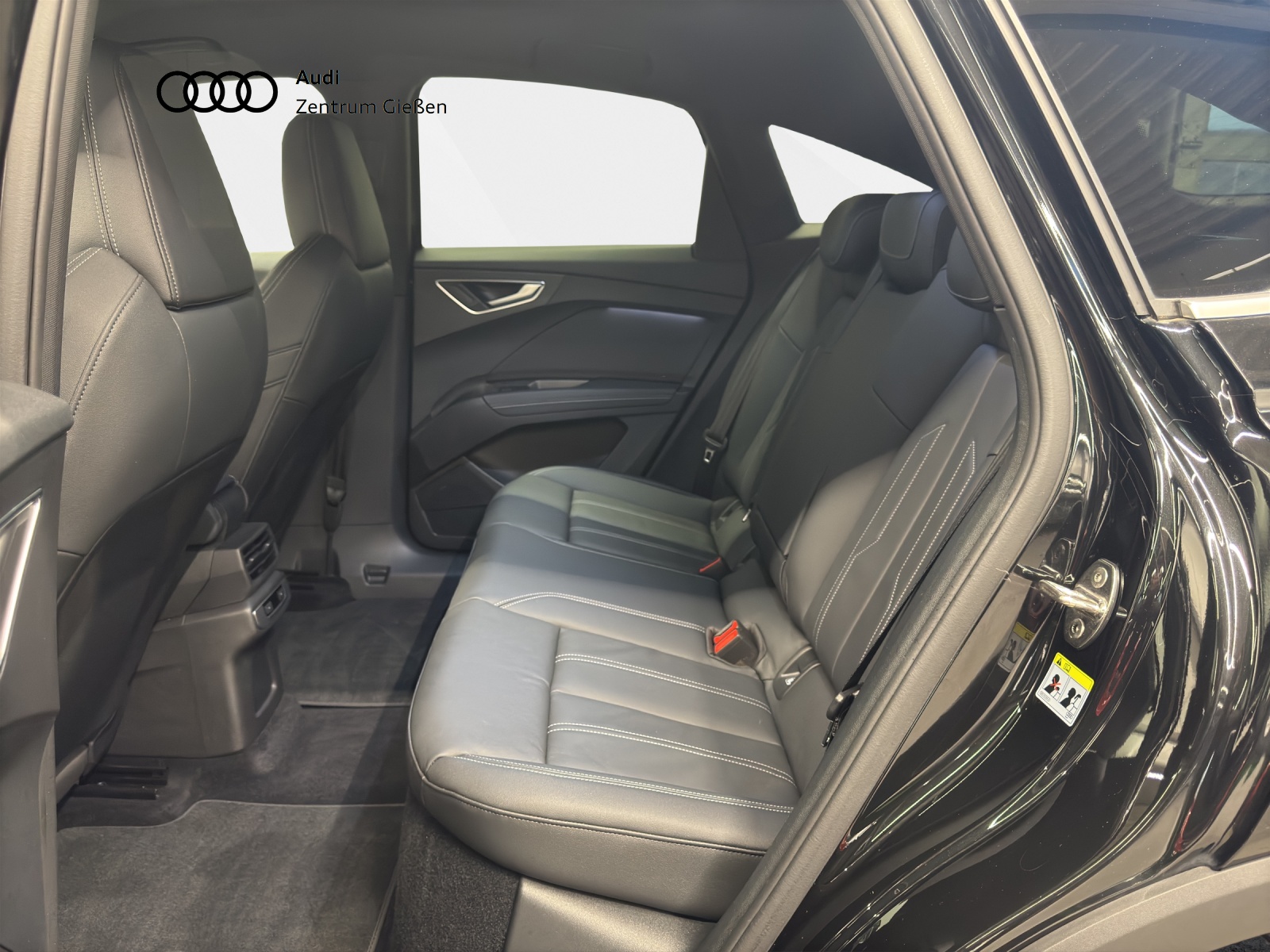 Q4 e-tron Sportback 40 S line Matrix-LED Navi Assistenzpaket Plus