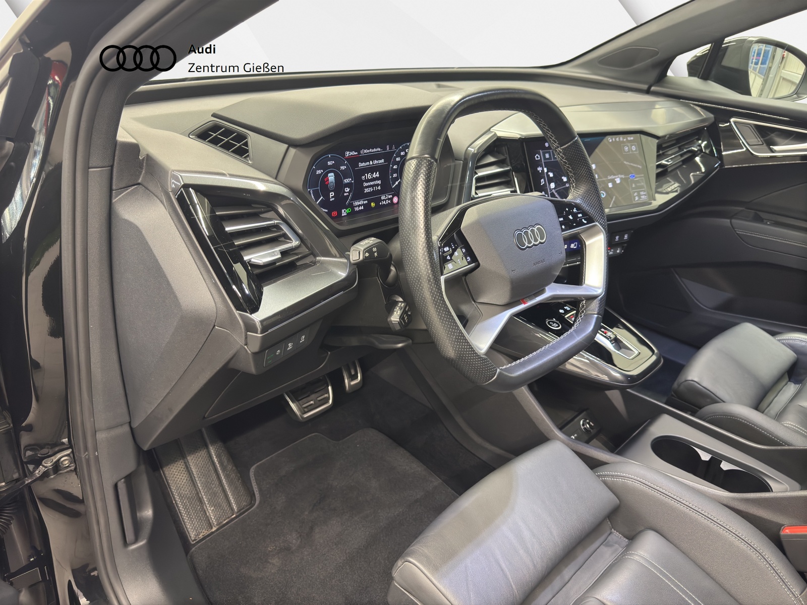 Q4 e-tron Sportback 40 S line Matrix-LED Navi Assistenzpaket Plus