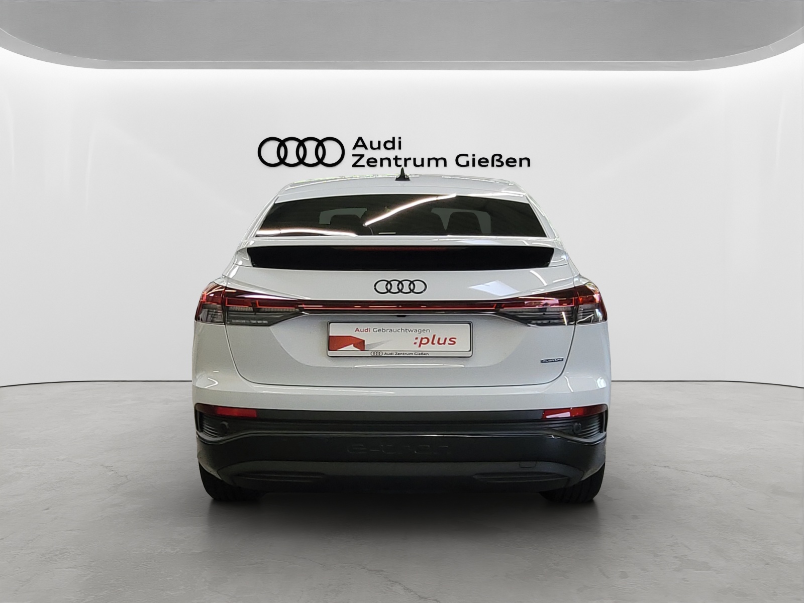 Q4 e-tron Sportback 50 quattro Black AHK HuD Navi