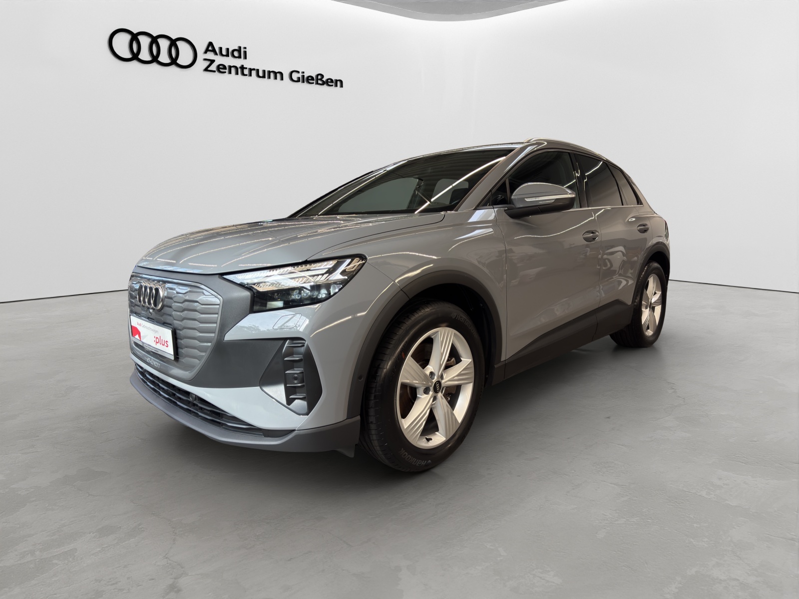 Q4 e-tron 40 basis AHK Matrix-LED Kamera Navi