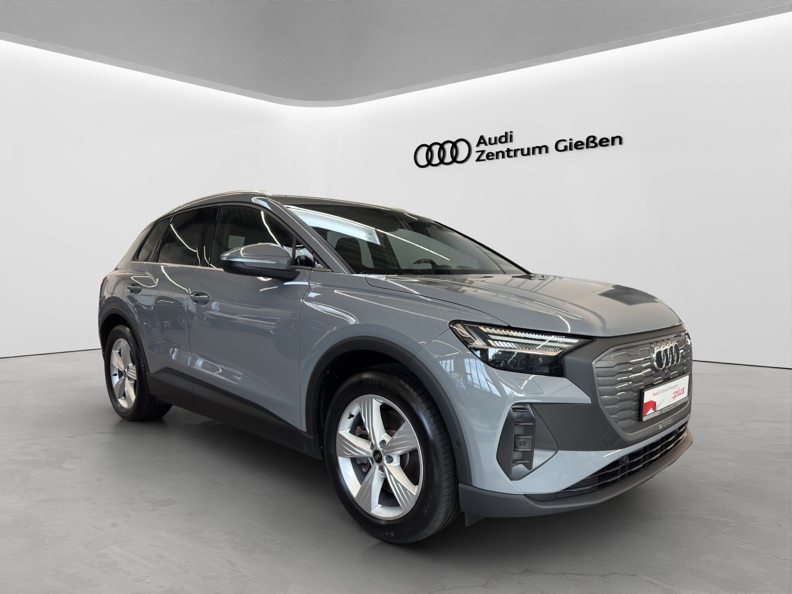 Q4 e-tron 40 basis AHK Matrix-LED Kamera Navi