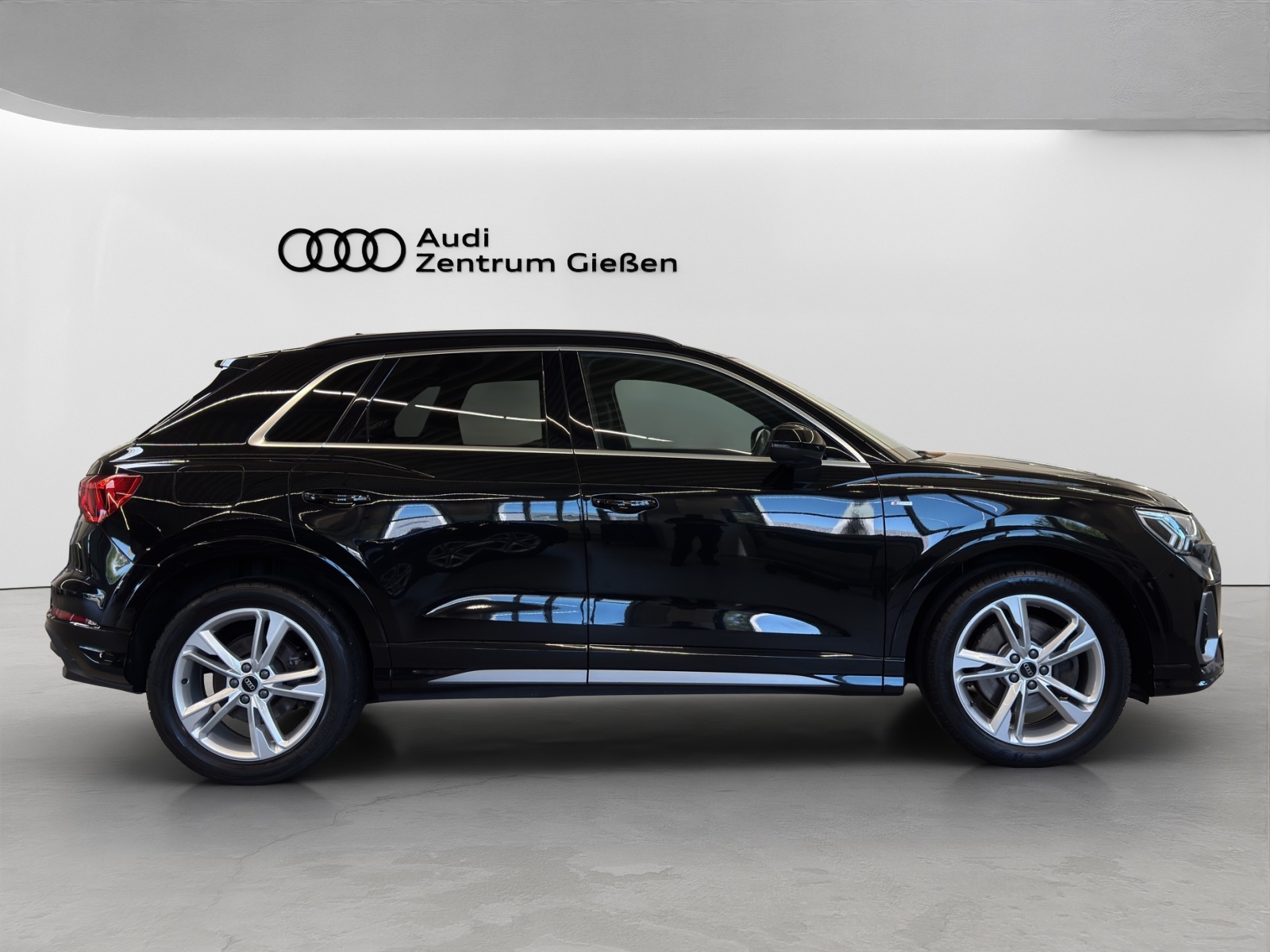 Q3 40 TDI quattro S line AHK 360°Kamera Standheizung LED Navi