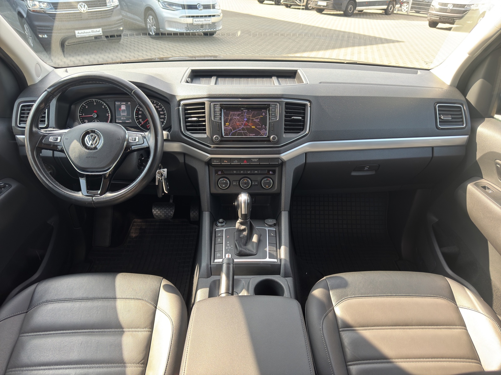 Amarok Highline 3.0 V6 TDI Automatik 4 Motion Leder Navi AHK Chrompaket Wasserzusatzheizung
