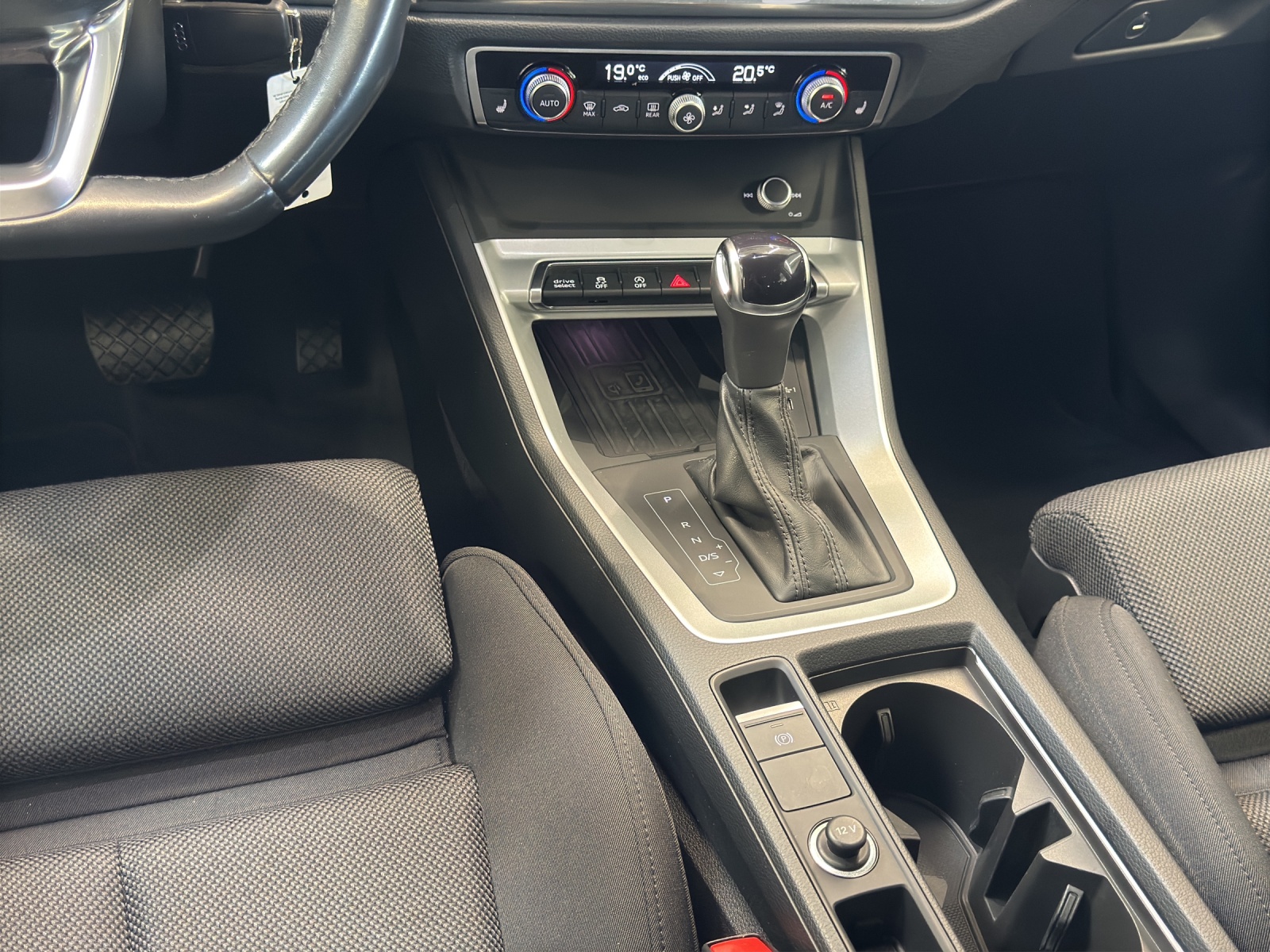 Q3 Sportback 35 TDI S line Black AHK Navi LED